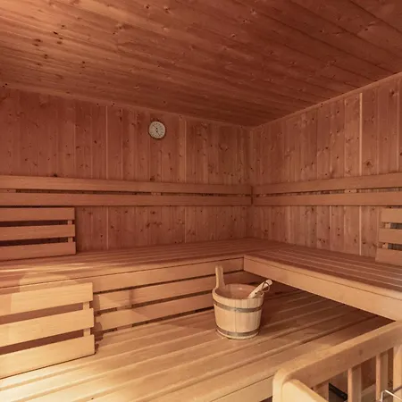 Garni Birkhahn 3* غالتور