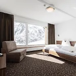 ホテル Garni Birkhahn Galtür